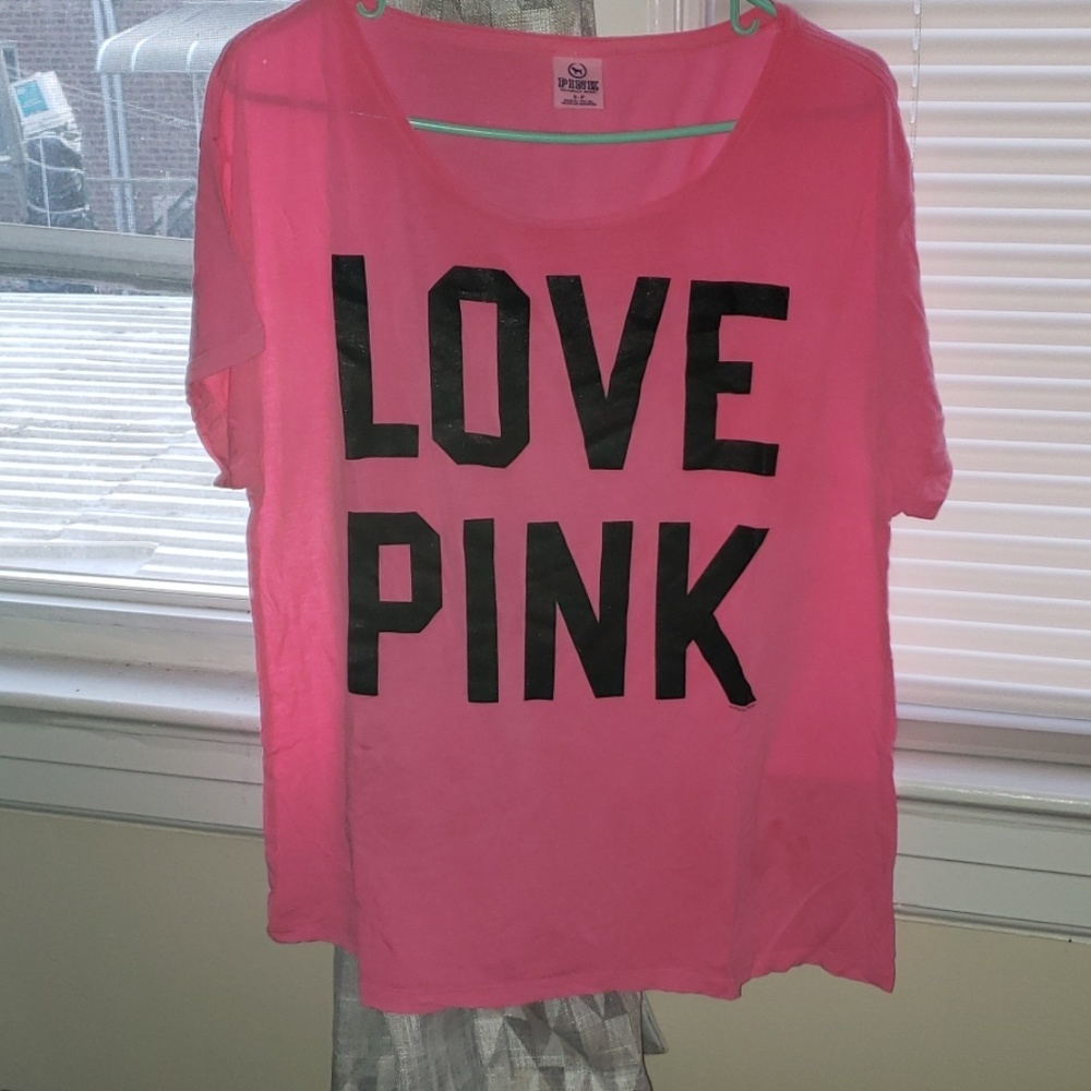 PINK SHIRT (VS)